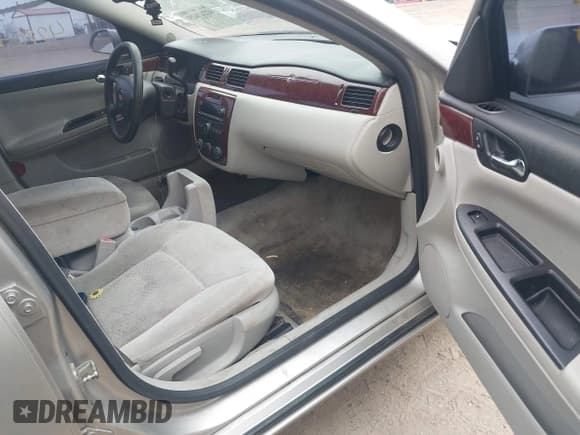 ✅ 2006 Chevrolet Impala LS • VIN: 2G1WB58K069312611 • Lot: 42247625. Listed on IAAI with 233,291 mi. Free auction sales archive from the USA and detailed vehicle history report at DreamBid. Image 5.