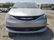 ✅ 2021 Chrysler Voyager LXi • VIN: 2C4RC1DG9MR516882 • Lot: 65083364. Wystawiony na Copart z przebiegiem 63 430 mil. Bezpłatny archiwum sprzedaży aukcyjnych z USA i szczegółowy raport historii pojazdu na DreamBid. Zdjęcie 5.