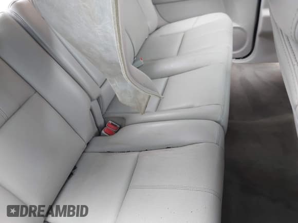 ✅ 2012 Chevrolet Silverado 2500HD LTZ • VIN: 1GC1KYE88CF200220 • Lot: 43410640. Wystawiony na IAAI z przebiegiem 246 702 mil. Bezpłatny archiwum sprzedaży aukcyjnych z USA i szczegółowy raport historii pojazdu na DreamBid. Zdjęcie 8.