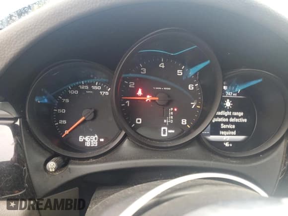 ✅ 2017 Porsche Macan • VIN: WP1AA2A5XHLB09081 • Лот: 90734515. Опубликован ранее на Copart с пробегом 64 690 миль. Бесплатный доступ к архиву аукционных продаж из США и подробный отчёт об истории автомобиля на DreamBid. Изображение 9.