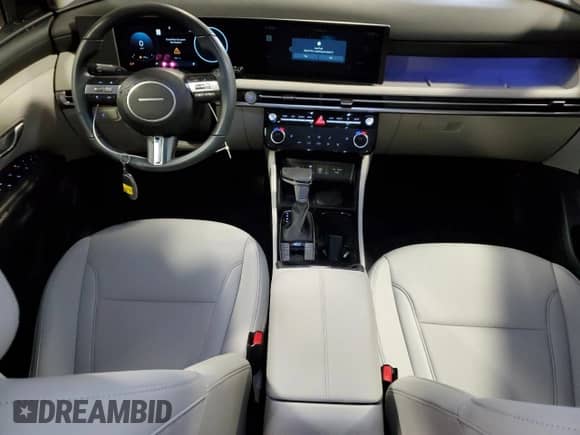 2025 Hyundai Tucson SEL Convenience с VIN 5NMJCCDE7SH483914, выставлен на аукционе Copart как лот 84227295 с пробегом 10 703 миль миль и Списание • Salvage title. История ставок и продаж доступна на DreamBid. Изображение 8.