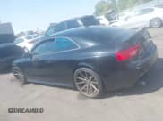 ✅ 2013 Audi RS 5 • VIN: WUAC6AFR4DA900619 • Lot: 43138186. Wystawiony na IAAI z przebiegiem 90 319 mil. Bezpłatny archiwum sprzedaży aukcyjnych z USA i szczegółowy raport historii pojazdu na DreamBid. Zdjęcie 14.