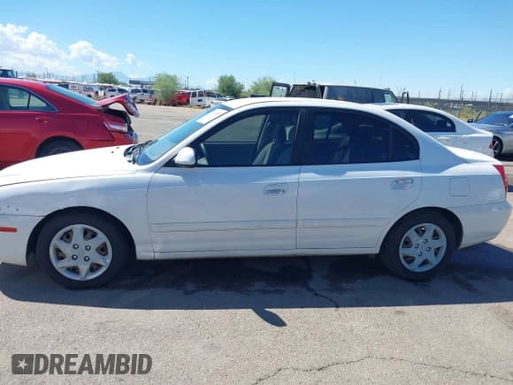 ✅ 2005 Hyundai Elantra GLS • VIN: KMHDN46D75U050166 • Lot: 43175553. Wystawiony na IAAI z przebiegiem 223 646 mil. Bezpłatny archiwum sprzedaży aukcyjnych z USA i szczegółowy raport historii pojazdu na DreamBid. Zdjęcie 14.