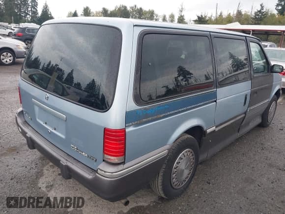✅ 1992 Plymouth Grand Voyager • VIN: 1P4GH54R1NX324873 • Лот: 43320763. Опубликован ранее на IAAI с пробегом 132 214 миль. Бесплатный доступ к архиву аукционных продаж из США и подробный отчёт об истории автомобиля на DreamBid. Изображение 4.