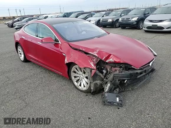 ✅ 2017 Tesla Model S 100D • VIN: 5YJSA1E2XHF194717 • Lot: 82676165. Wystawiony na Copart z przebiegiem Nie podano. Bezpłatny archiwum sprzedaży aukcyjnych z USA i szczegółowy raport historii pojazdu na DreamBid. Zdjęcie 14.
