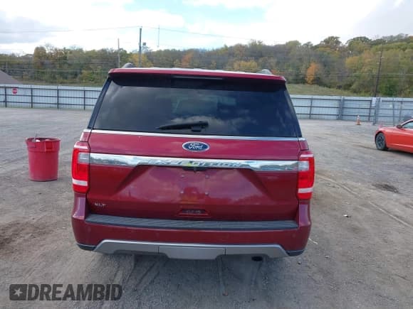 ✅ 2019 Ford Expedition XLT • VIN: 1FMJU1JT9KEA33569 • Lot: 43599809. Listed on IAAI with 56,799 mi. Free auction sales archive from the USA and detailed vehicle history report at DreamBid. Image 17.