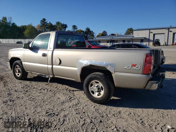 ✅ 2003 Chevrolet Silverado 1500 Work Truck • VIN: 1GCEK14V13Z328927 • Лот: 77070534. Опубликован ранее на Copart с пробегом 186 631 миль. Бесплатный доступ к архиву аукционных продаж из США и подробный отчёт об истории автомобиля на DreamBid. Изображение 2.