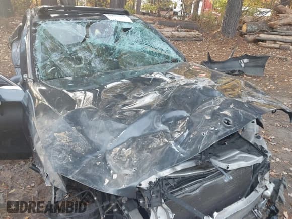 ✅ 2016 Mercedes-Benz C 300 • VIN: 55SWF4KB4GU123499 • Lot: 43624913. Wystawiony na IAAI z przebiegiem Nie podano. Bezpłatny archiwum sprzedaży aukcyjnych z USA i szczegółowy raport historii pojazdu na DreamBid. Zdjęcie 6.