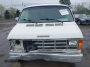 ✅ 1992 Dodge Passenger • VIN: 2B5WB35Y5NK172074 • Lot: 42010461. Wystawiony na IAAI z przebiegiem 101 961 mil. Bezpłatny archiwum sprzedaży aukcyjnych z USA i szczegółowy raport historii pojazdu na DreamBid. Zdjęcie 11.