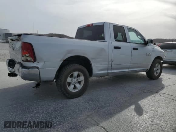 ✅ 2018 Ram 1500 Tradesman • VIN: 1C6RR6FG7JS336472 • Лот: 49724465. Опубликован ранее на Copart с пробегом 107 670 миль. Бесплатный доступ к архиву аукционных продаж из США и подробный отчёт об истории автомобиля на DreamBid. Изображение 3.