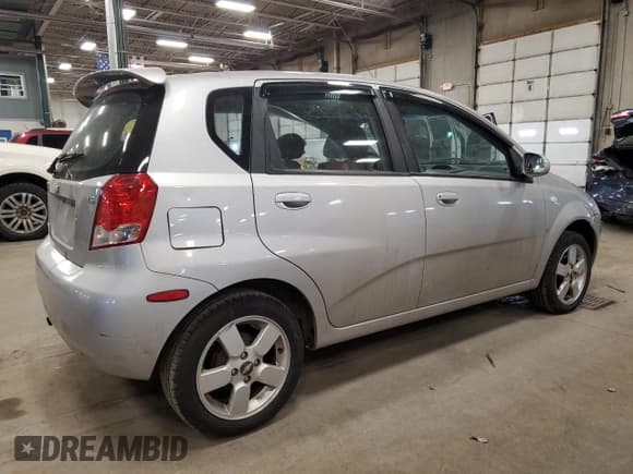 ✅ 2008 Chevrolet Aveo LS • VIN: KL1TD66658B075719 • Lot: 49872915. Wystawiony na Copart z przebiegiem 121 042 mil. Bezpłatny archiwum sprzedaży aukcyjnych z USA i szczegółowy raport historii pojazdu na DreamBid. Zdjęcie 3.