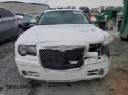 ✅ 2010 Chrysler 300 S • VIN: 2C3CA9CT5AH255944 • Lot: 73340114. Wystawiony na Copart z przebiegiem 244 520 mil. Bezpłatny archiwum sprzedaży aukcyjnych z USA i szczegółowy raport historii pojazdu na DreamBid. Zdjęcie 5.