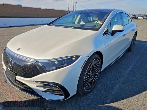 ✅ 2022 Mercedes-Benz EQS 580 • VIN: W1KCG4EB5NA011755 • Лот: 95936405. Опубликован ранее на Copart с пробегом 51 645 миль. Бесплатный доступ к архиву аукционных продаж из США и подробный отчёт об истории автомобиля на DreamBid. Изображение 1.