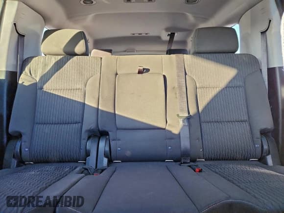 ✅ 2019 Chevrolet Suburban LS • VIN: 1GNSKGKC6KR292228 • Lot: 94448415. Listed on Copart with 357,450 mi. Free auction sales archive from the USA and detailed vehicle history report at DreamBid. Image 10.