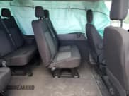 ✅ 2023 Ford Transit Passenger XL • VIN: 1FBAX2X86PKB35851 • Lot: 71126324. Wystawiony na Copart z przebiegiem 8 402 mil. Bezpłatny archiwum sprzedaży aukcyjnych z USA i szczegółowy raport historii pojazdu na DreamBid. Zdjęcie 11.