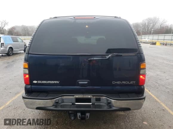 ✅ 2004 Chevrolet Suburban LS • VIN: 1GNFK16Z74J136696 • Лот: 86549784. Опубликован ранее на Copart с пробегом 218 908 миль. Бесплатный доступ к архиву аукционных продаж из США и подробный отчёт об истории автомобиля на DreamBid. Изображение 6.