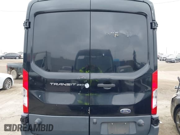 ✅ 2017 Ford Transit • VIN: 1FTYR2CM7HKB01975 • Лот: 42000326. Опубликован ранее на IAAI с пробегом 61 600 миль. Бесплатный доступ к архиву аукционных продаж из США и подробный отчёт об истории автомобиля на DreamBid. Изображение 16.