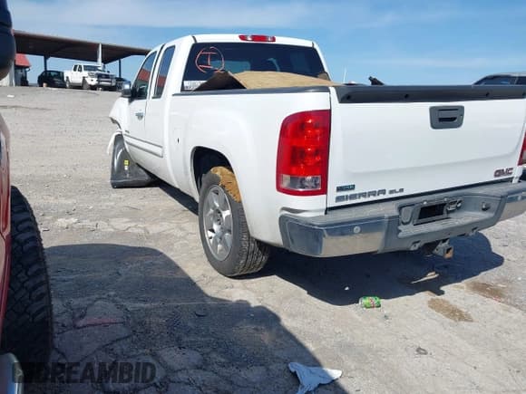 ✅ 2011 GMC Sierra 1500 SLE • VIN: 1GTR1VE01BZ169484 • Lot: 41911951. Wystawiony na IAAI z przebiegiem 195 745 mil. Bezpłatny archiwum sprzedaży aukcyjnych z USA i szczegółowy raport historii pojazdu na DreamBid. Zdjęcie 3.