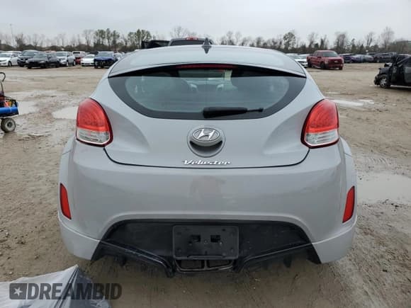 ✅ 2013 Hyundai Veloster RE:MIX • VIN: KMHTC6AD3DU157430 • Lot: 42706545. Wystawiony na Copart z przebiegiem 127 511 mil. Bezpłatny archiwum sprzedaży aukcyjnych z USA i szczegółowy raport historii pojazdu na DreamBid. Zdjęcie 6.