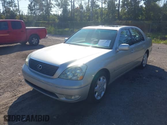 ✅ 2001 Lexus LS 430 • VIN: JTHBN30F510021331 • Lot: 43523713. Wystawiony na IAAI z przebiegiem 262 347 mil. Bezpłatny archiwum sprzedaży aukcyjnych z USA i szczegółowy raport historii pojazdu na DreamBid. Zdjęcie 2.