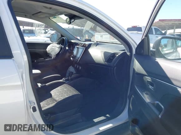 ✅ 2021 Mitsubishi Outlander ES • VIN: JA4ARUAU6MU022404 • Лот: 43541646. Опубликован ранее на IAAI с пробегом 72 521 миль. Бесплатный доступ к архиву аукционных продаж из США и подробный отчёт об истории автомобиля на DreamBid. Изображение 5.