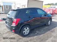 ✅ 2022 Chevrolet Trax LS • VIN: KL7CJKSM4NB527702 • Лот: 41339416. Опубликован ранее на IAAI с пробегом 52 934 миль. Бесплатный доступ к архиву аукционных продаж из США и подробный отчёт об истории автомобиля на DreamBid. Изображение 4.