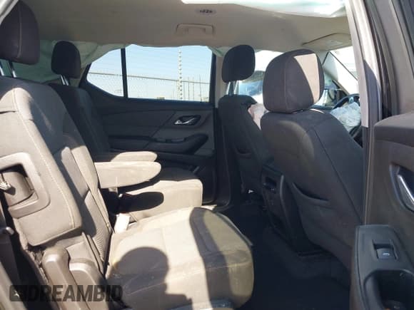 ✅ 2021 Chevrolet Traverse LT Cloth • VIN: 1GNERGKW7MJ236528 • Lot: 43406533. Wystawiony na IAAI z przebiegiem 59 484 mil. Bezpłatny archiwum sprzedaży aukcyjnych z USA i szczegółowy raport historii pojazdu na DreamBid. Zdjęcie 8.