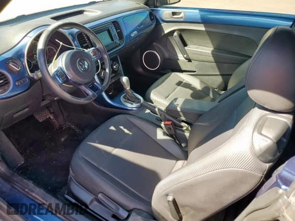 ✅ 2018 Volkswagen Beetle S • VIN: 3VW5DAAT5JM505097 • Лот: 84711945. Опубликован ранее на Copart с пробегом 111 659 миль. Бесплатный доступ к архиву аукционных продаж из США и подробный отчёт об истории автомобиля на DreamBid. Изображение 8.