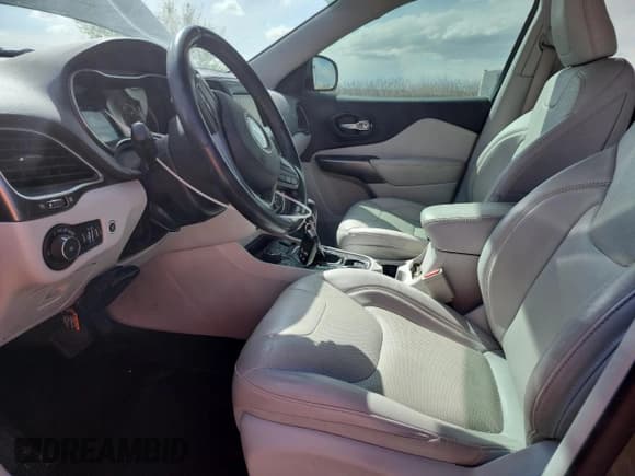 ✅ 2020 Jeep Cherokee Lux • VIN: 1C4PJMLX6LD634597 • Lot: 51648185. Wystawiony na Copart z przebiegiem 68 666 mil. Bezpłatny archiwum sprzedaży aukcyjnych z USA i szczegółowy raport historii pojazdu na DreamBid. Zdjęcie 7.