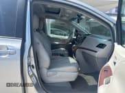 ✅ 2011 Toyota Sienna XLE • VIN: 5TDDK3DC3BS007297 • Lot: 42158709. Listed on IAAI with 208,274 mi. Free auction sales archive from the USA and detailed vehicle history report at DreamBid. Image 5.