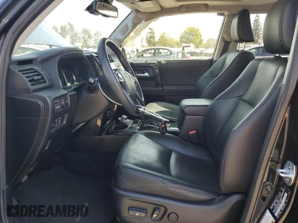 ✅ 2020 Toyota 4Runner Nightshade • VIN: JTEBU5JR2L5767875 • Lot: 85653545. Listed on Copart with 75,132 mi. Free auction sales archive from the USA and detailed vehicle history report at DreamBid. Image 7.