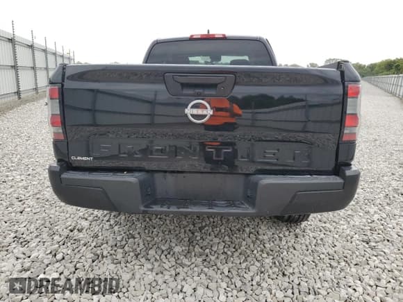 ✅ 2022 Nissan Frontier S • VIN: 1N6ED1CL8NN635075 • Лот: 70547885. Опубликован ранее на Copart с пробегом 69 842 миль. Бесплатный доступ к архиву аукционных продаж из США и подробный отчёт об истории автомобиля на DreamBid. Изображение 6.