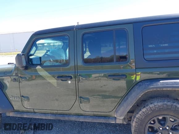 ✅ 2021 Jeep Wrangler Unlimited Sport S • VIN: 1C4HJXDG5MW804748 • Lot: 41878895. Listed on IAAI with 35,839 mi. Free auction sales archive from the USA and detailed vehicle history report at DreamBid. Image 14.