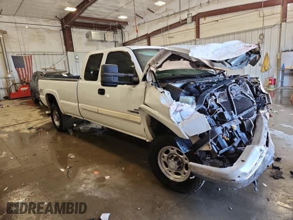 ✅ 2007 Chevrolet Silverado 2500HD LT2 • VIN: 1GCHK29D37E134058 • Lot: 81062735. Wystawiony na Copart z przebiegiem Nie podano. Bezpłatny archiwum sprzedaży aukcyjnych z USA i szczegółowy raport historii pojazdu na DreamBid. Zdjęcie 4.