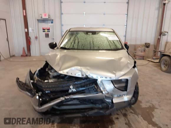 ✅ 2022 Mitsubishi Eclipse Cross LE • VIN: JA4ASVAA7NZ054234 • Лот: 42325344. Опубликован ранее на IAAI с пробегом 36 118 миль. Бесплатный доступ к архиву аукционных продаж из США и подробный отчёт об истории автомобиля на DreamBid. Изображение 6.