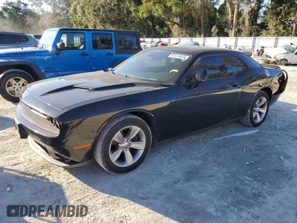 ✅ 2018 Dodge Challenger SXT • VIN: 2C3CDZAG9JH317536 • Лот: 92575635. Опубликован ранее на Copart с пробегом 75 464 миль. Бесплатный доступ к архиву аукционных продаж из США и подробный отчёт об истории автомобиля на DreamBid. Изображение 1.
