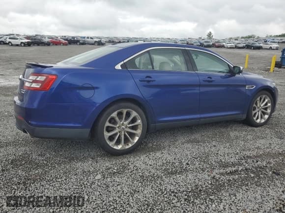 ✅ 2013 Ford Taurus Limited • VIN: 1FAHP2F85DG137770 • Lot: 55289305. Listed on Copart with 179,863 mi. Free auction sales archive from the USA and detailed vehicle history report at DreamBid. Image 3.