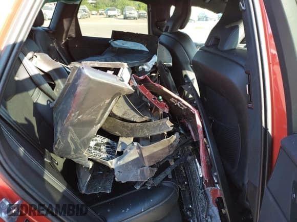 ✅ 2019 Volvo XC60 R-Design • VIN: LYVBR0DM5KB263845 • Lot: 55709402. Listed on Copart with Not provided. Free auction sales archive from the USA and detailed vehicle history report at DreamBid. Image 6.