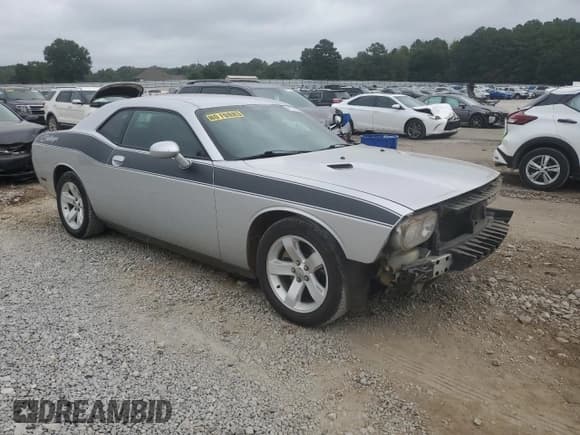 ✅ 2012 Dodge Challenger SXT Plus • VIN: 2C3CDYAG3CH147784 • Lot: 81181435. Wystawiony na Copart z przebiegiem 196 837 mil. Bezpłatny archiwum sprzedaży aukcyjnych z USA i szczegółowy raport historii pojazdu na DreamBid. Zdjęcie 4.