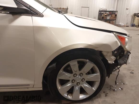 ✅ 2012 Buick LaCrosse Premium 1 • VIN: 1G4GD5E36CF233719 • Lot: 43611645. Wystawiony na IAAI z przebiegiem 36 916 mil. Bezpłatny archiwum sprzedaży aukcyjnych z USA i szczegółowy raport historii pojazdu na DreamBid. Zdjęcie 6.