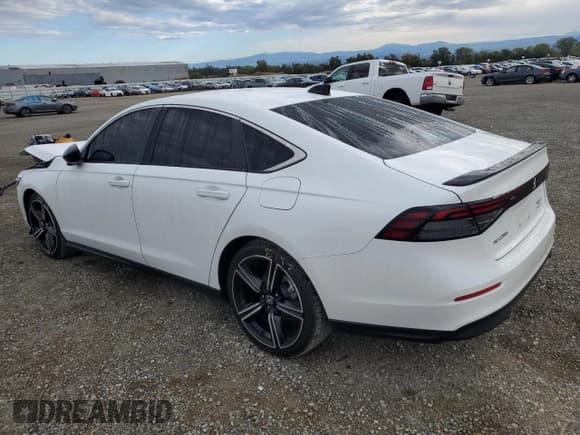 ✅ 2024 Honda Accord Sport • VIN: 1HGCY2F58RA044289 • Lot: 82493915. Wystawiony na Copart z przebiegiem 11 517 mil. Bezpłatny archiwum sprzedaży aukcyjnych z USA i szczegółowy raport historii pojazdu na DreamBid. Zdjęcie 2.