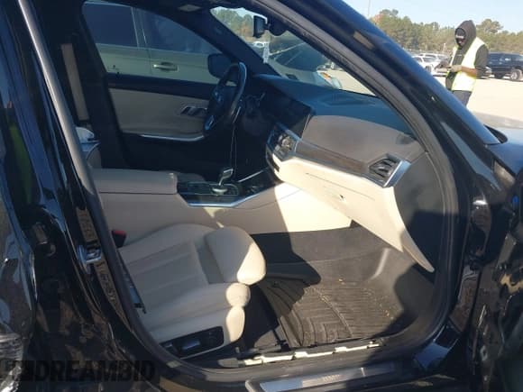 ✅ 2020 BMW 3 Series 330i xDrive • VIN: 3MW5R7J06L8B34344 • Lot: 43742958. Wystawiony na IAAI z przebiegiem 97 466 mil. Bezpłatny archiwum sprzedaży aukcyjnych z USA i szczegółowy raport historii pojazdu na DreamBid. Zdjęcie 5.