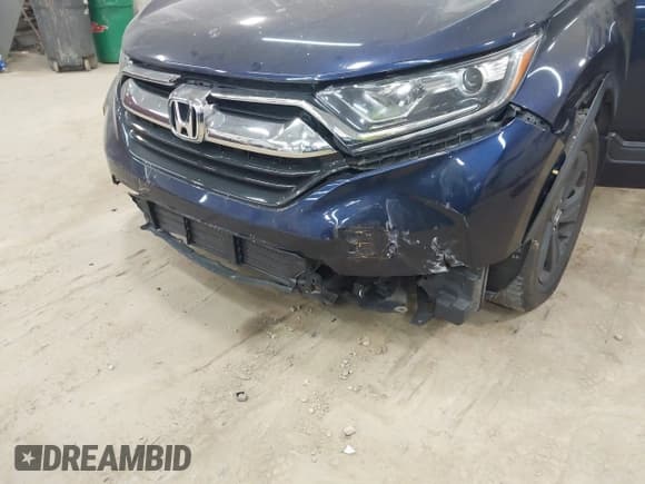 ✅ 2018 Honda CR-V LX • VIN: 2HKRW6H31JH233719 • Lot: 42413324. Listed on IAAI with 80,310 mi. Free auction sales archive from the USA and detailed vehicle history report at DreamBid. Image 6.