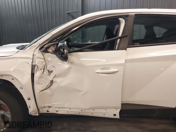 ✅ 2024 Hyundai Tucson SE • VIN: 5NMJACDE2RH439657 • Lot: 41947254. Wystawiony na IAAI z przebiegiem 5 116 mil. Bezpłatny archiwum sprzedaży aukcyjnych z USA i szczegółowy raport historii pojazdu na DreamBid. Zdjęcie 19.