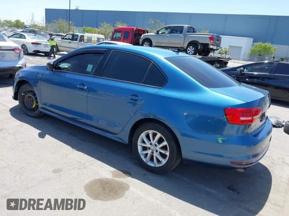 ✅ 2015 Volkswagen Jetta SE • VIN: 3VWD17AJ0FM258133 • Lot: 42191943. Listed on IAAI with 105,888 mi. Free auction sales archive from the USA and detailed vehicle history report at DreamBid. Image 3.