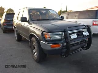 ✅ 1998 Toyota 4Runner SR5 • VIN: JT3GN86RXW0088119 • Lot: 43622981. Listed on IAAI with 306,392 mi. Free auction sales archive from the USA and detailed vehicle history report at DreamBid. Image 1.