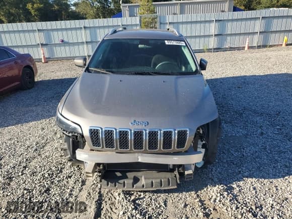 ✅ 2019 Jeep Cherokee Latitude • VIN: 1C4PJLCB0KD206277 • Лот: 89573885. Опубликован ранее на Copart с пробегом 62 276 миль. Бесплатный доступ к архиву аукционных продаж из США и подробный отчёт об истории автомобиля на DreamBid. Изображение 5.