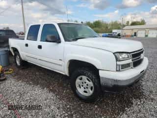 2007 Chevrolet Silverado 1500 LT1 z VIN 2GCEK13Z671182432, wystawiony jako Copart lot #85371375 z przebiegiem 227 912 mil mil oraz Szkoda całkowita • Salvage title. Historia ofert i sprzedaży dostępna na DreamBid. Obrazek 4.