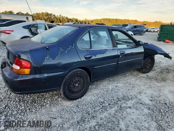 ✅ 1998 Nissan Altima XE • VIN: 1N4DL01D9WC231678 • Lot: 92891045. Listed on Copart with 385,051 mi. Free auction sales archive from the USA and detailed vehicle history report at DreamBid. Image 3.