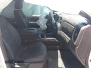 ✅ 2021 Chevrolet Silverado 1500 RST • VIN: 3GCUYEED1MG358762 • Lot: 42544777. Wystawiony na IAAI z przebiegiem 27 782 mil. Bezpłatny archiwum sprzedaży aukcyjnych z USA i szczegółowy raport historii pojazdu na DreamBid. Zdjęcie 5.